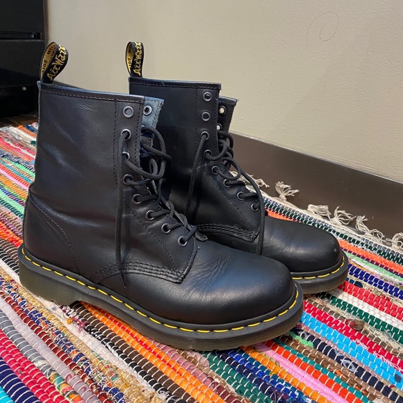 DR. MARTENS - Picture 4 of 7